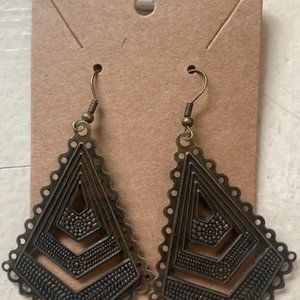 Womens classic dangle earrings